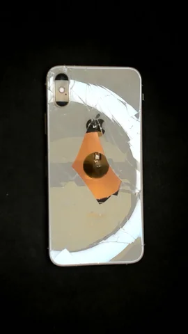 Apple iPhone XS de J***o antes de la reparación de tapa trasera y pantalla