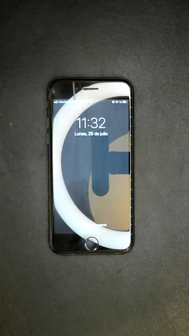 Foto tomada del Apple iPhone 7 de J**é posterior a la reparación de auricular el 25 de Julio de 2022