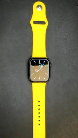 Foto tomada del Apple Watch SE 44mm de A****o posterior a la reparación de cristal digitalizador el 28 de Julio de 2022