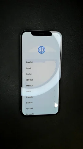 Foto tomada del Apple iPhone 12 de M***o posterior a la reparación de batería el 31 de Julio de 2022