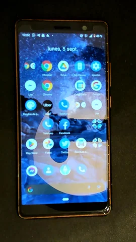 Nokia 7 plus de D****r antes de la reparación de puerto de carga y micrófono