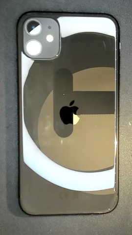 Foto tomada del Apple iPhone 11 de M***a posterior a la reparación de lente de cámara trasera el 6 de Septiembre de 2022