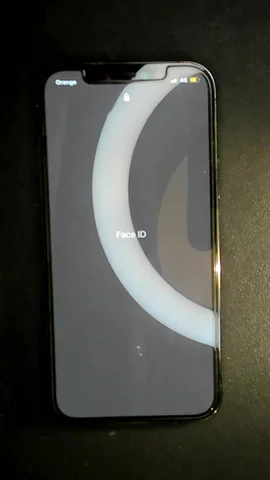 Foto tomada del Apple iPhone 12 Pro de A*****o posterior a la reparación de puerto de carga el 13 de Septiembre de 2022