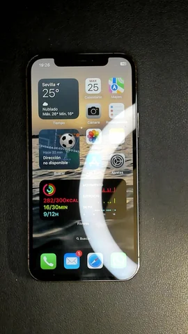 Apple iPhone 12 Pro de J**é antes de la reparación de tapa trasera y pantalla