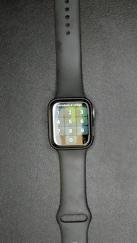 Foto tomada del Apple Watch Serie 5 44mm de D***d posterior a la reparación de batería el 2 de Noviembre de 2022