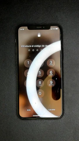 Apple iPhone 11 Pro de S******r antes de la reparación de auricular