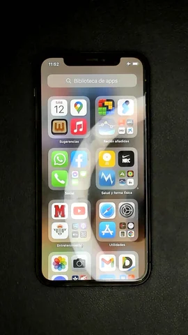 Foto tomada del Apple iPhone 11 Pro de S******r posterior a la reparación de auricular el 8 de Noviembre de 2022