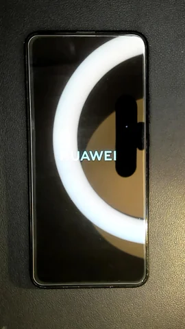 Foto tomada del Huawei P Smart Z de J***a posterior a la reparación de pantalla el 22 de Noviembre de 2022