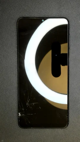 Samsung Galaxy A32 5G de A*****o antes de la reparación de pantalla