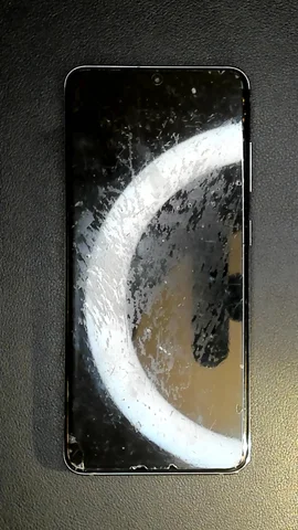 Samsung Galaxy S20 5G de S****o antes de la reparación de batería