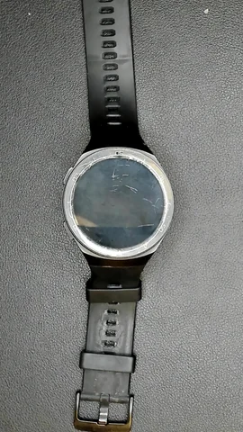 Huawei Watch GT 2e de J**e antes de la reparación de batería