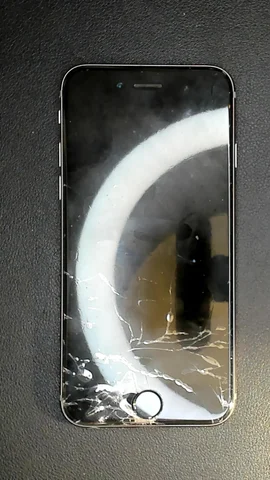 Apple iPhone 6 de P**a antes de la reparación de pantalla