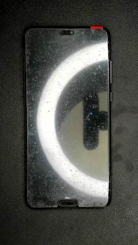 Huawei P20 Pro de J****r antes de la reparación de batería