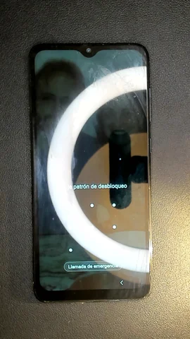 Foto tomada del Samsung Galaxy A70 de F*******o posterior a la reparación de pantalla el 7 de Diciembre de 2022