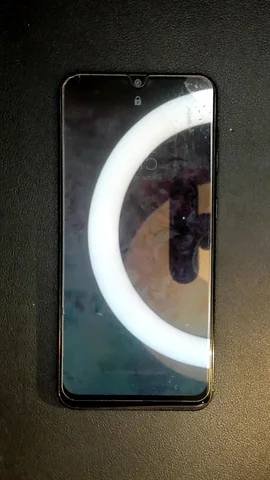 Foto tomada del Samsung Galaxy A50 de A*******o posterior a la reparación de puerto de carga y micrófono el 13 de Diciembre de 2022