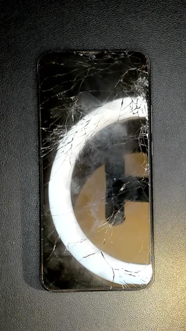 Xiaomi Redmi 9 de D*****i antes de la reparación de pantalla