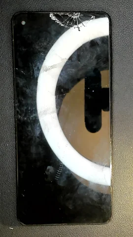 Samsung Galaxy A21s de E*****o antes de la reparación de pantalla