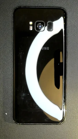 Foto tomada del Samsung Galaxy S8 de J**n posterior a la reparación de batería y tapa trasera el 30 de Diciembre de 2022