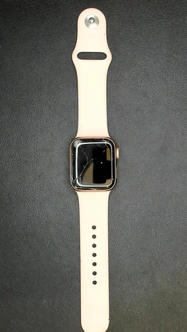 Apple Watch Serie 5 40mm de J*****a antes de la reparación de cristal digitalizador