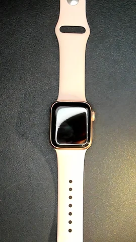 Foto tomada del Apple Watch Serie 5 40mm de J*****n posterior a la reparación de cristal digitalizador el 21 de Enero de 2023
