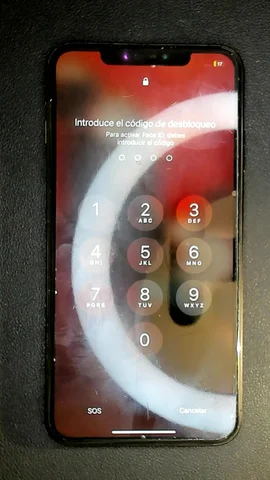 Apple iPhone XS Max de Á****o antes de la reparación de batería