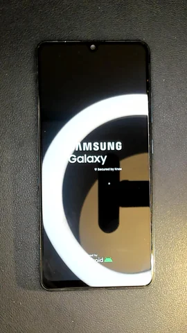 Foto tomada del Samsung Galaxy A32 de M*******a posterior a la reparación de puerto de carga y micrófono el 1 de Febrero de 2023