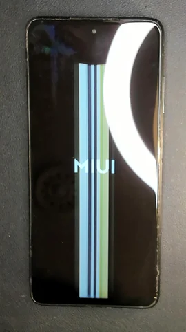 Xiaomi Poco X3 Pro de A*****o antes de la reparación de pantalla