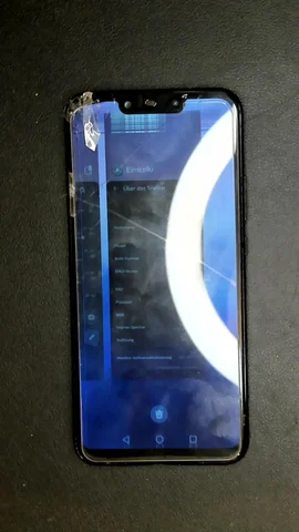 Huawei Mate 20 lite de S****a antes de la reparación de pantalla