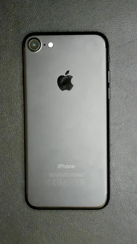 Foto tomada del Apple iPhone 7 de C***r posterior a la reparación de cámara trasera el 6 de Febrero de 2023