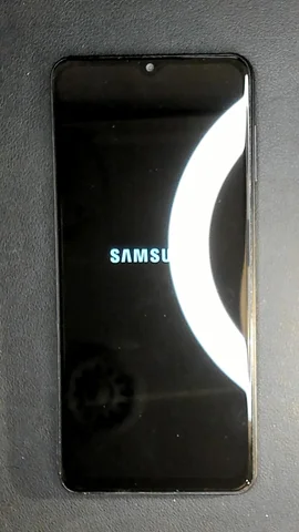 Foto tomada del Samsung Galaxy A12 de J**é posterior a la reparación de pantalla el 6 de Febrero de 2023