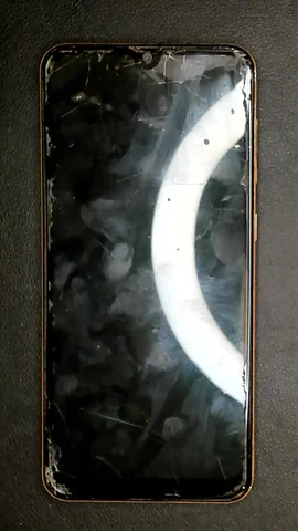 Samsung Galaxy A50 de M***a antes de la reparación de pantalla