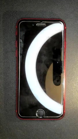 Apple iPhone SE (2020) de R**a antes de la reparación de sensor de proximidad