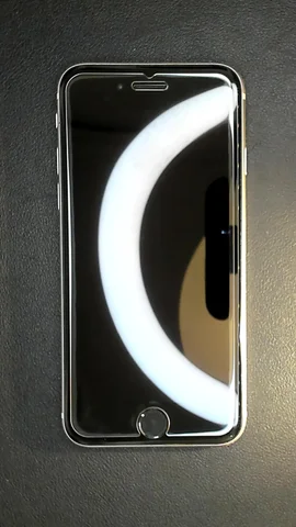 Foto tomada del Apple iPhone SE (2020) de H****a posterior a la reparación de auricular el 16 de Febrero de 2023