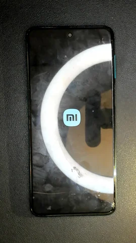 Xiaomi Redmi Note 9 Pro de J**é antes de la reparación de pantalla