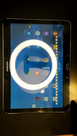 Foto tomada del Samsung Galaxy Tab 4 10.1 LTE de M***a posterior a la reparación de batería el 17 de Marzo de 2023