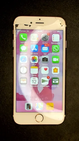 Apple iPhone 6s de I***e antes de la reparación de pantalla