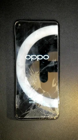 Oppo A53s de R***o antes de la reparación de pantalla