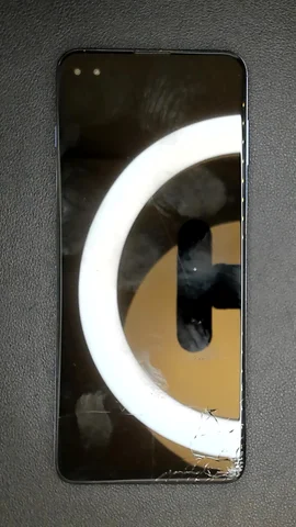 Motorola Moto G 5G Plus de M****l antes de la reparación de pantalla