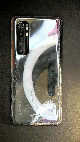 Xiaomi Mi Note 10 Lite de J******n antes de la reparación de tapa trasera