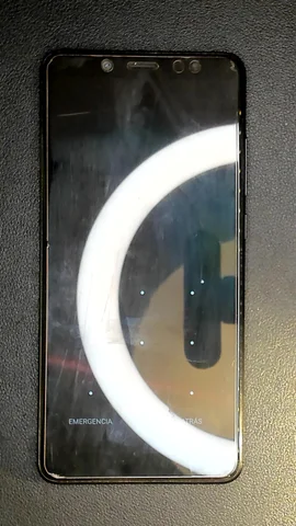 Foto tomada del Xiaomi Redmi Note 5 de M***o posterior a la reparación de electrónica de botón de encendido y electrónica de botones de volumen el 24 de Abril de 2023