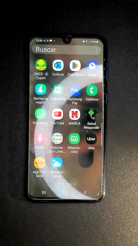 Samsung Galaxy A40 de E*****o antes de la reparación de altavoz