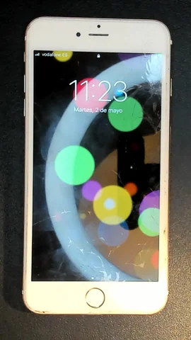 Apple iPhone 6s Plus de D***a antes de la reparación de batería y pantalla