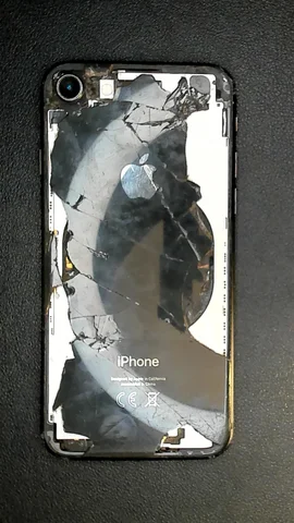 Apple iPhone 8 de P***o antes de la reparación de tapa trasera y puerto de carga y micrófono y pantalla