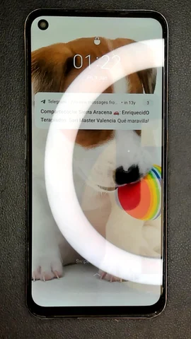 Foto tomada del Realme 8i de N*****a posterior a la reparación de pantalla el 8 de Mayo de 2023