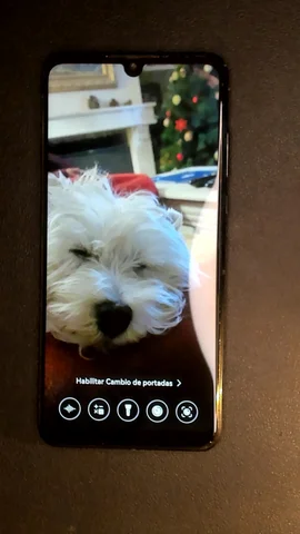 Foto tomada del Huawei P30 lite de M****l posterior a la reparación de pantalla el 10 de Mayo de 2023