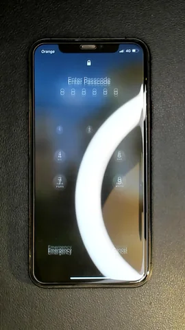 Foto tomada del Apple iPhone 11 Pro de M****l posterior a la reparación de puerto de carga el 16 de Mayo de 2023