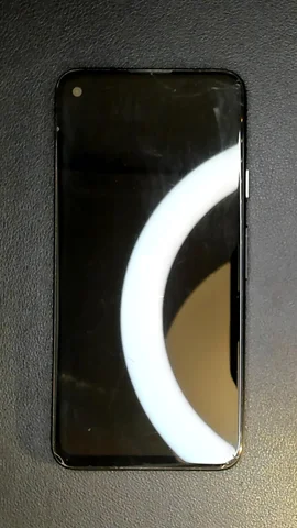 Foto tomada del Google Pixel 4a de W*****m posterior a la reparación de puerto de carga el 17 de Mayo de 2023