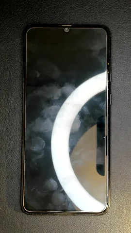 Samsung Galaxy A70 de D***d antes de la reparación de puerto de carga