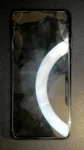 Samsung Galaxy A70 de M****l antes de la reparación de batería