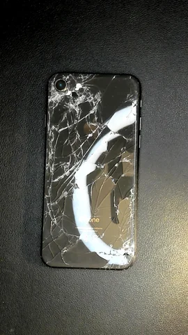 Apple iPhone 8 de M***a antes de la reparación de tapa trasera y pantalla